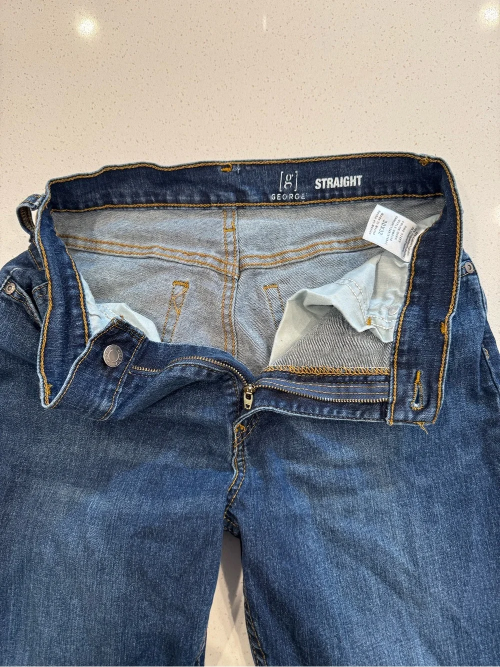 George Dark Wash Straight Leg Jeans Men’s 30x32 / Women’s 8-10